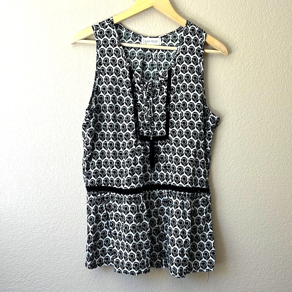 Luna Moon Peplum Tank Top Floral Black and White Size Medium Large - Picture 2 of 13